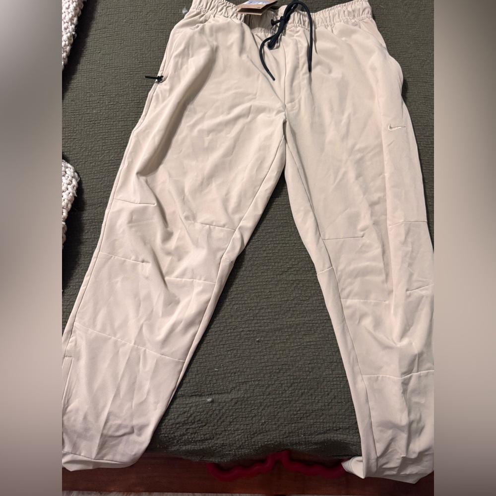 Nike Men's Cream Joggers